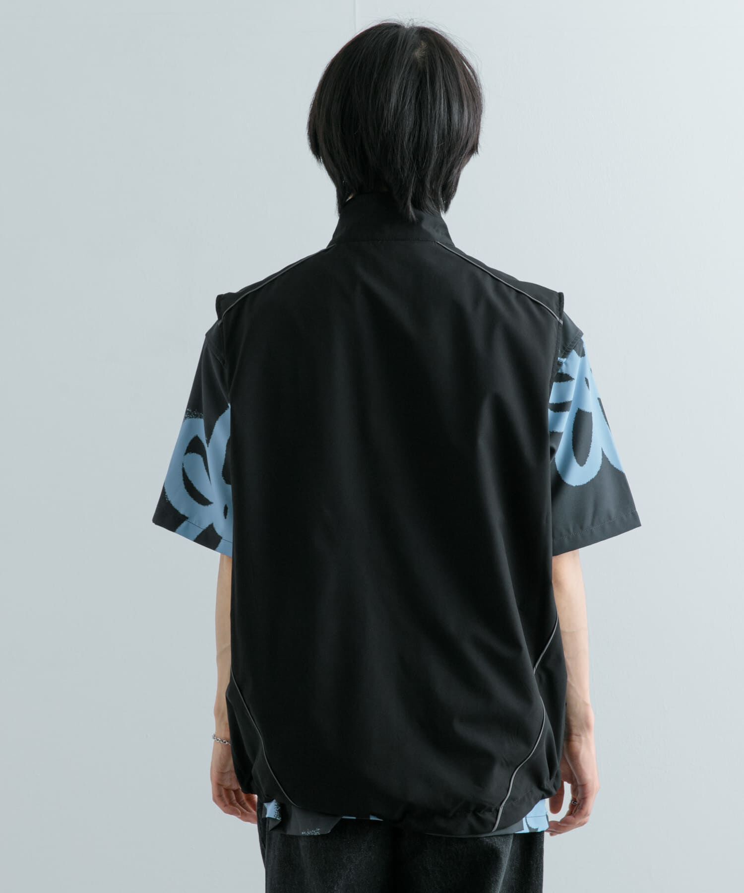 SENSE OF PLACE by URBAN RESEARCH「『セットアップ対応』 ブロックドトラックベスト」|ノーカラーコート|