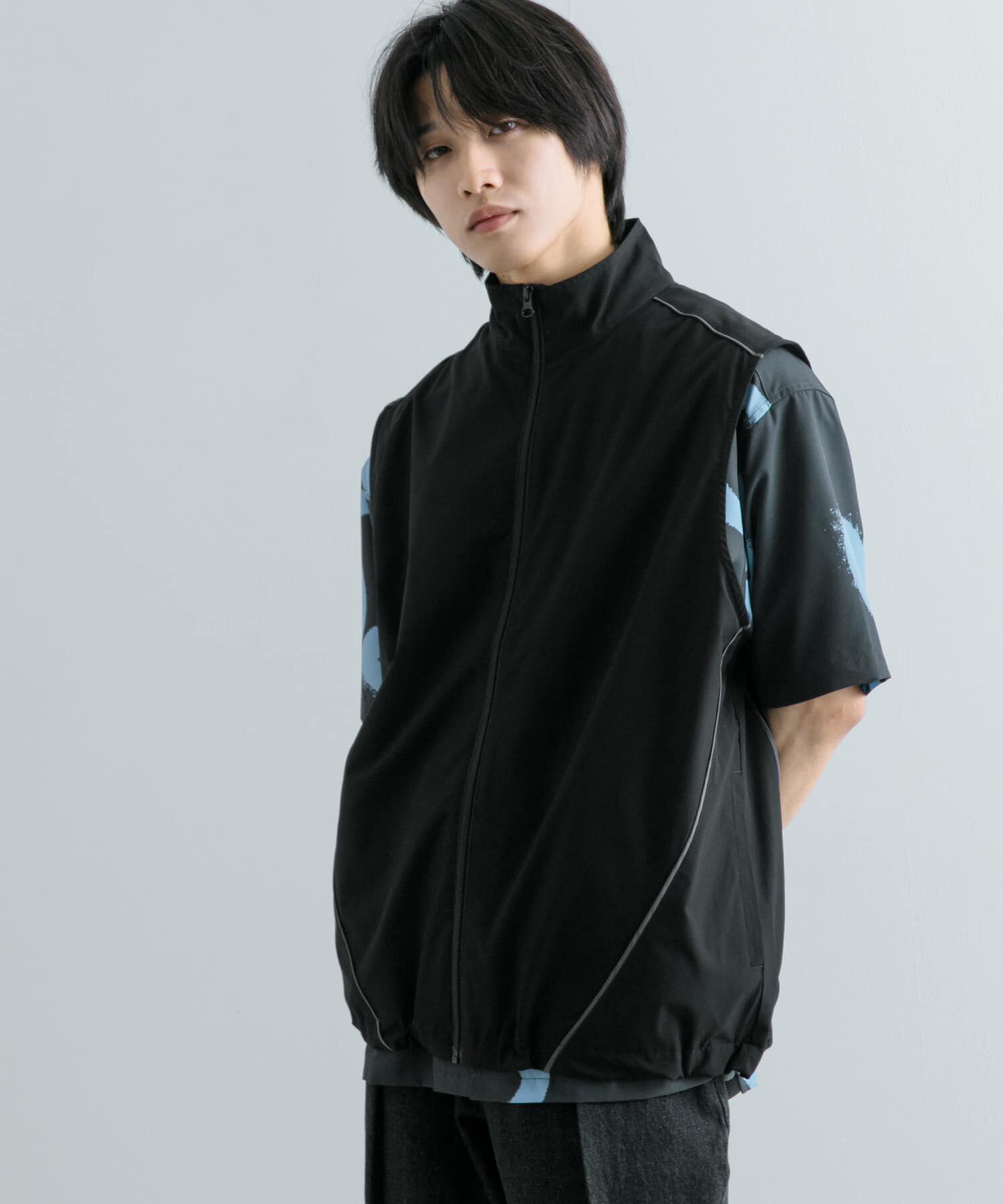 SENSE OF PLACE by URBAN RESEARCH「『セットアップ対応』 ブロックドトラックベスト」|ノーカラーコート|