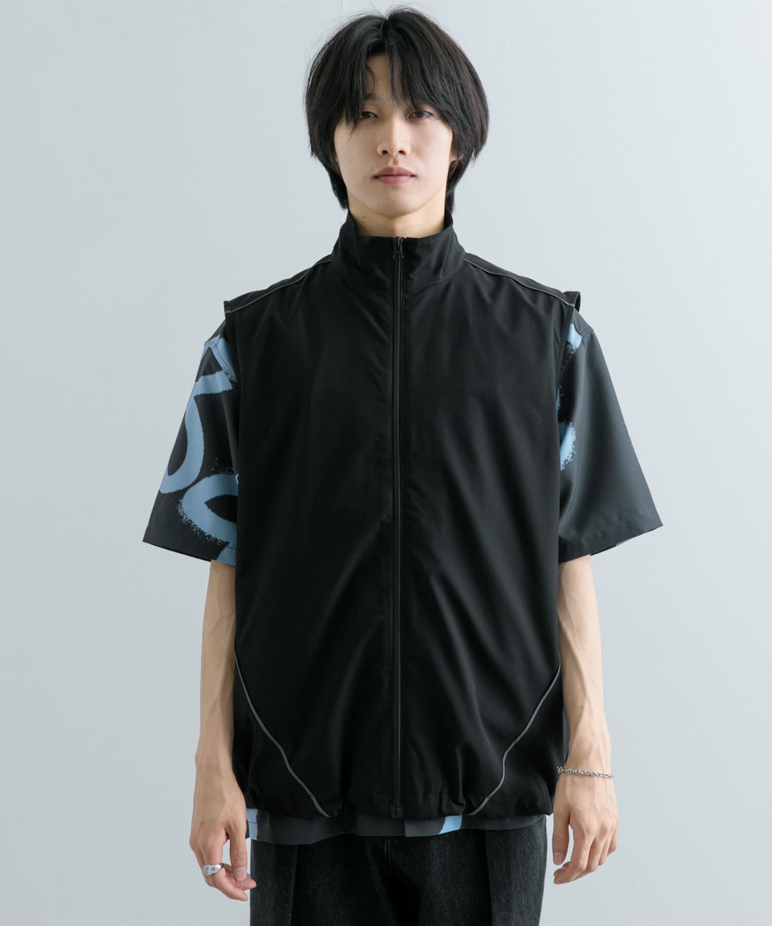 SENSE OF PLACE by URBAN RESEARCH「『セットアップ対応』 ブロックドトラックベスト」|ノーカラーコート|