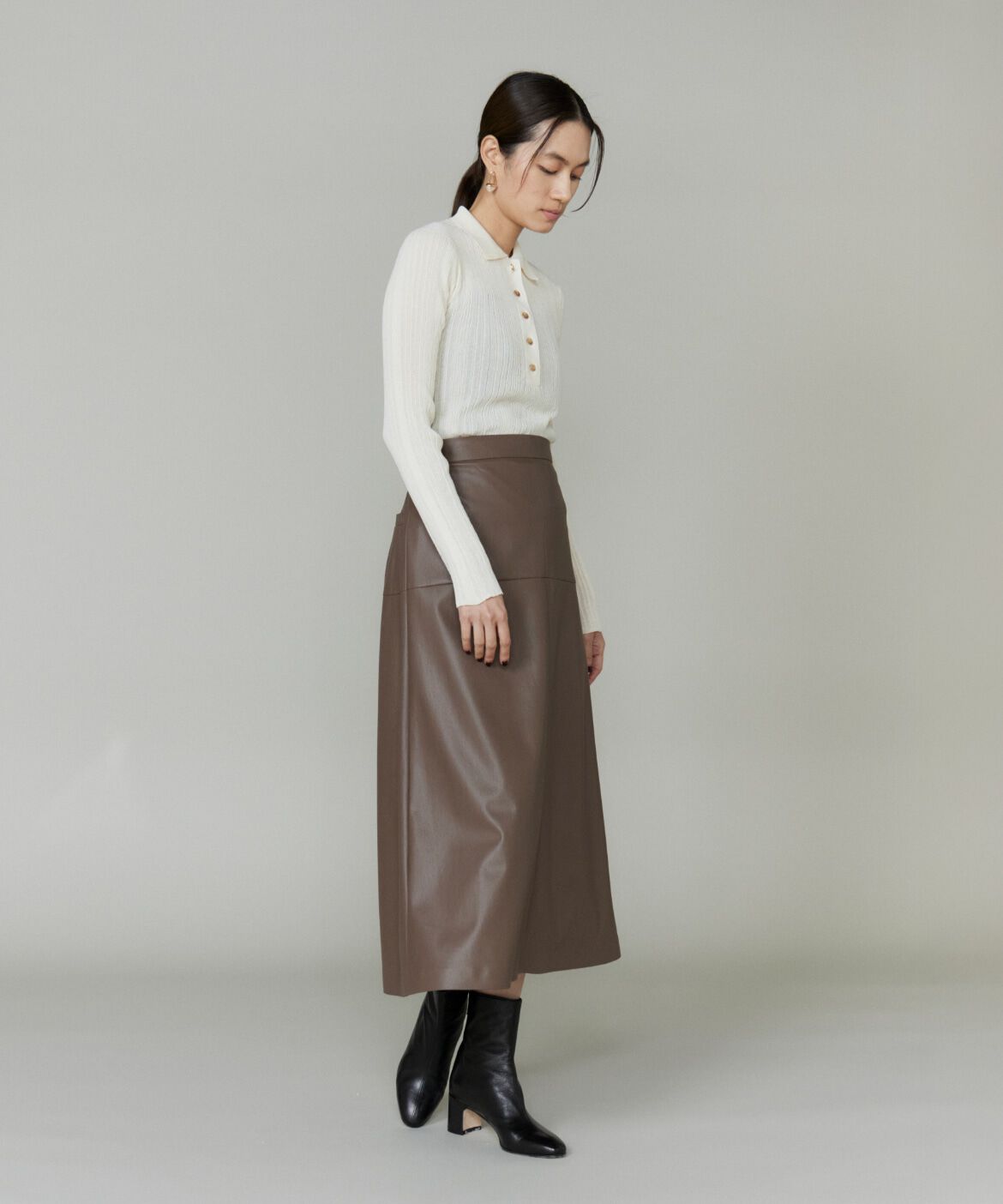 INED「フェイクレザートラペーズスカート」|スカート|
