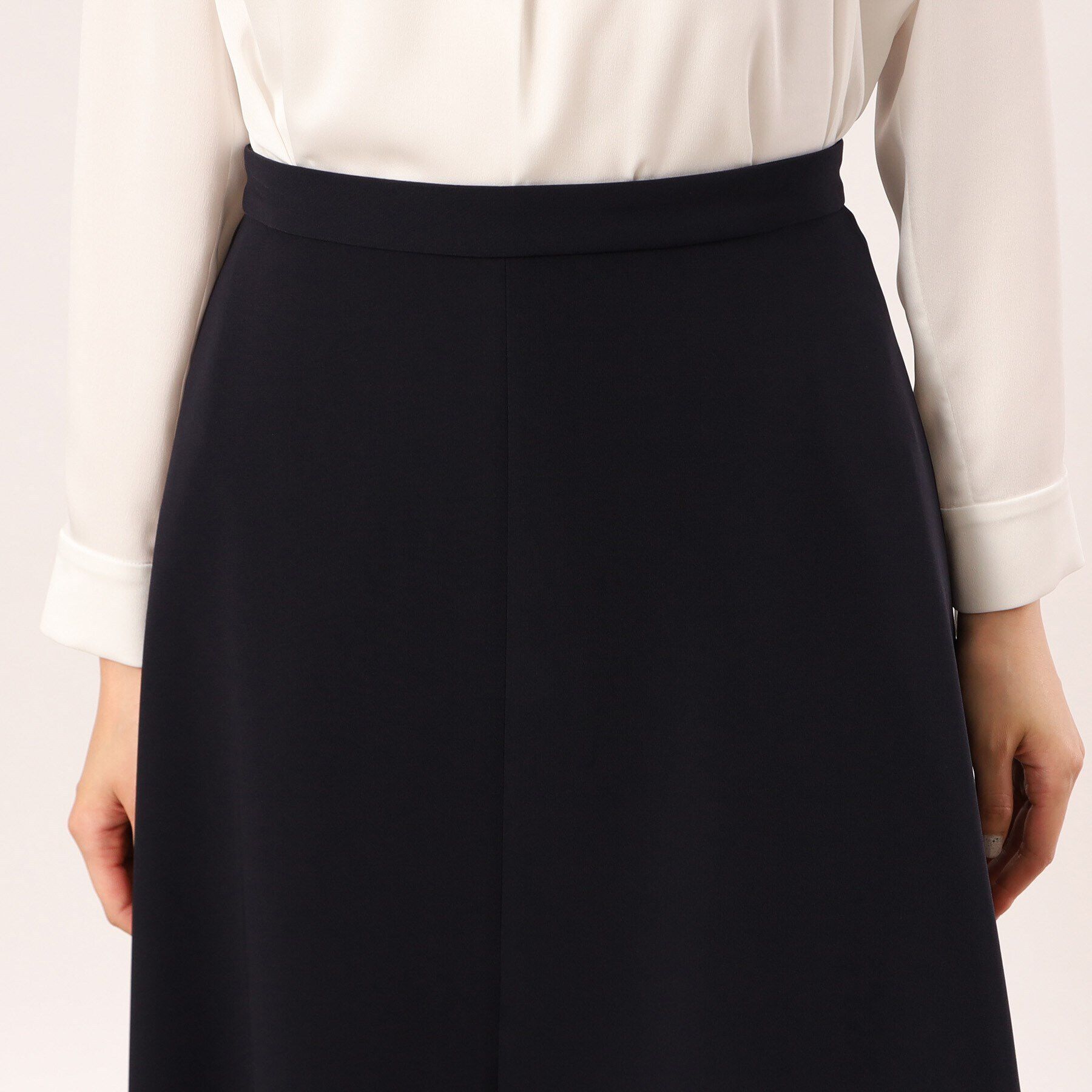 UNTITLED「トリアセエアクロススカート」|スカート|