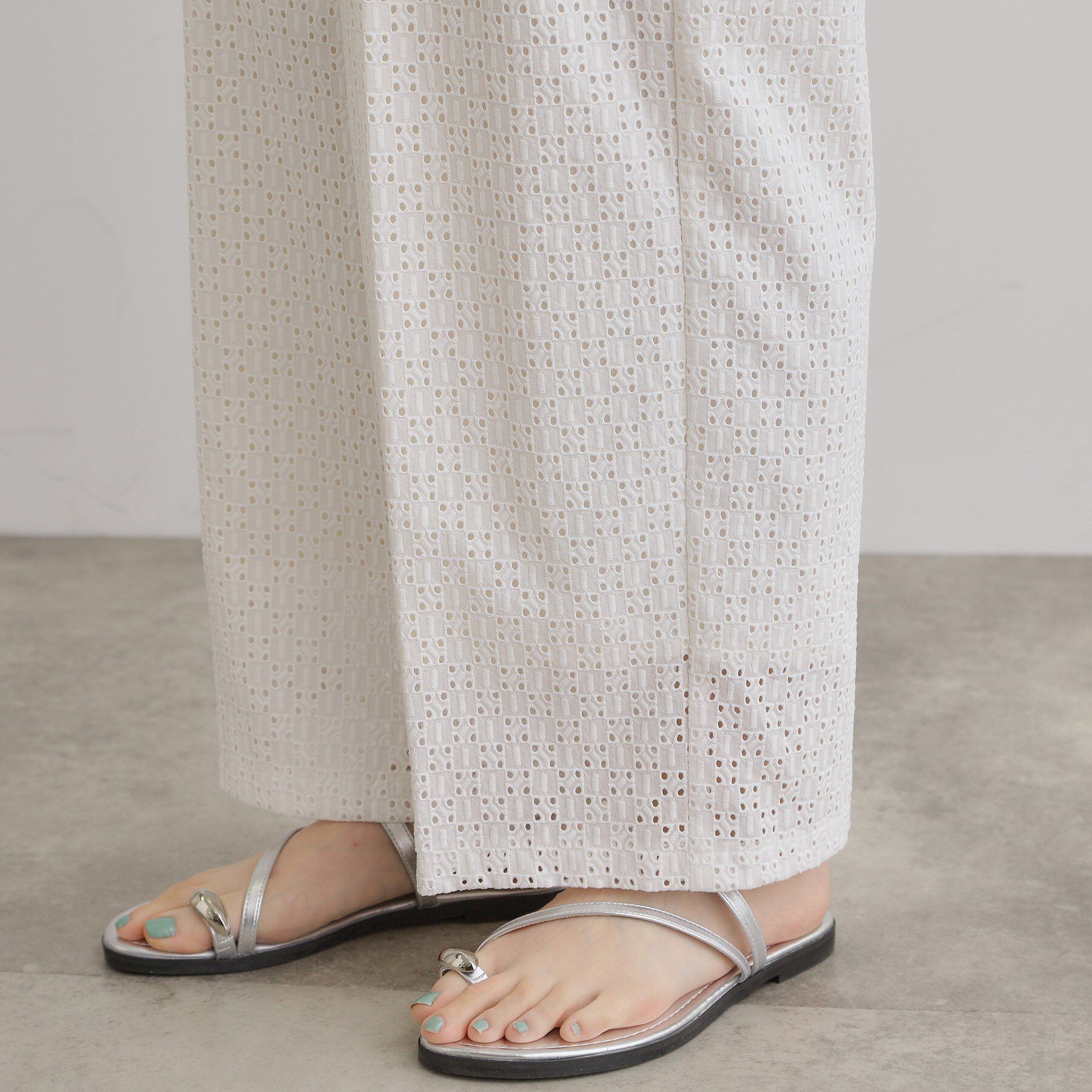 grove「【レースの透け感が軽やか】エンブロイダリーレースワイドパンツ」|その他|