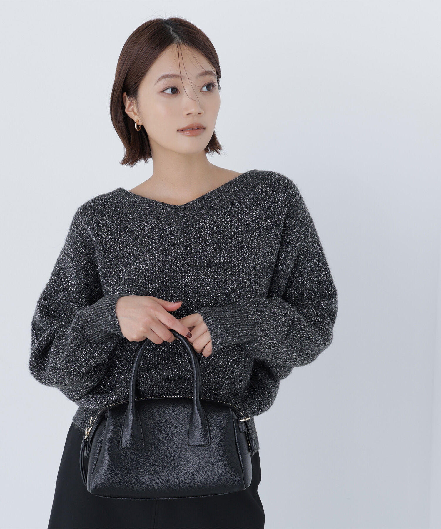  「Vネックボクシーラメニット」|ニット・セーター|