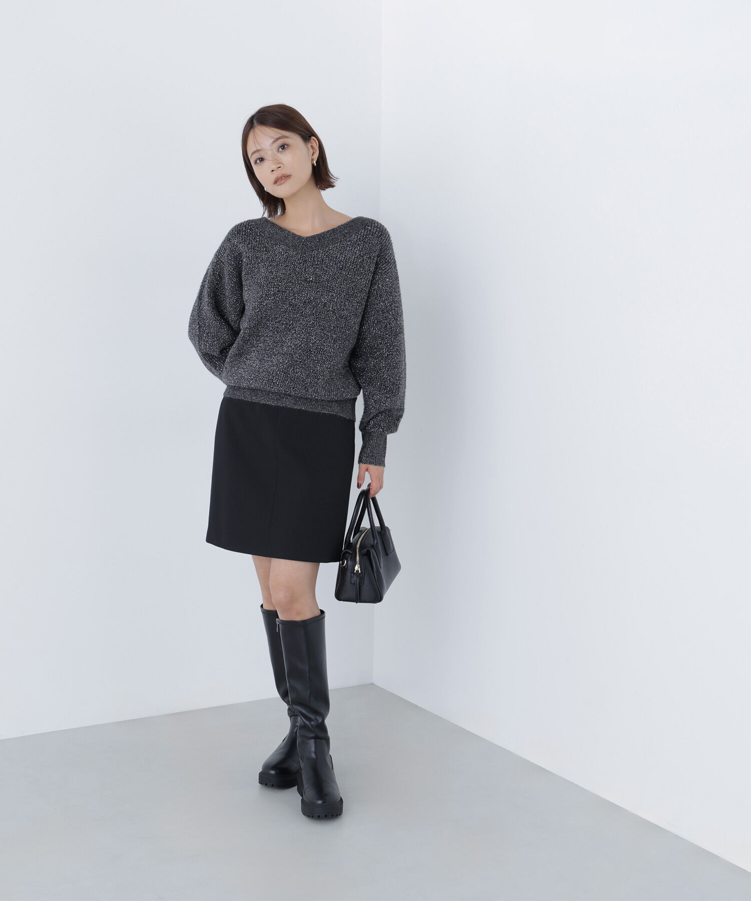  「Vネックボクシーラメニット」|ニット・セーター|