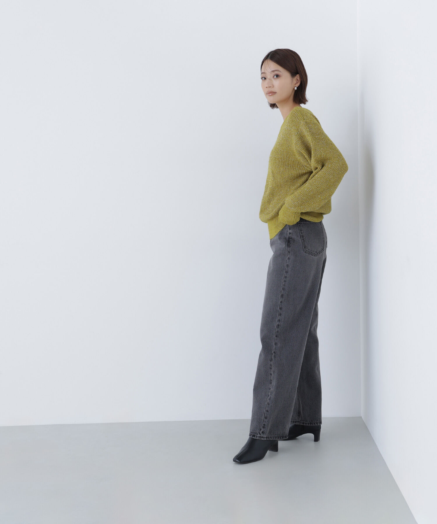  「Vネックボクシーラメニット」|ニット・セーター|