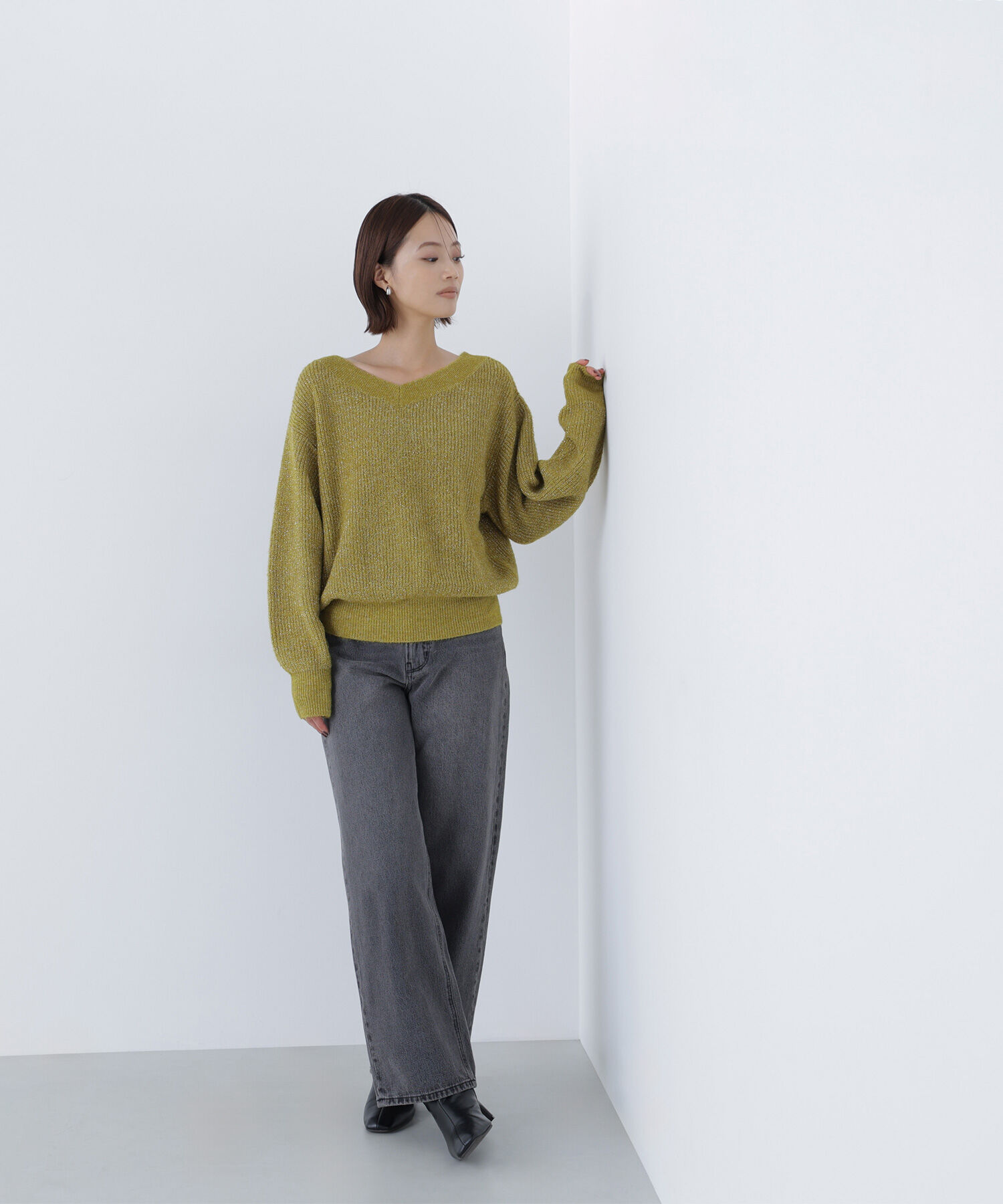  「Vネックボクシーラメニット」|ニット・セーター|