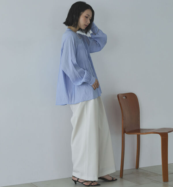 Doux archives「シャーリングバンドカラーブラウス」|シャツ・ブラウス|