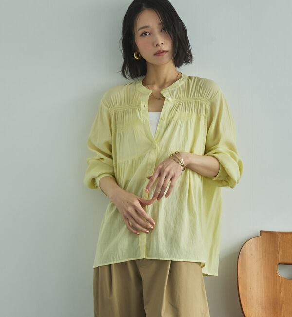 Doux archives「シャーリングバンドカラーブラウス」|シャツ・ブラウス|YELLOW