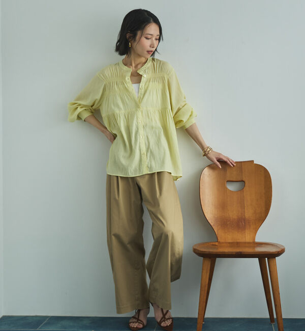 Doux archives「シャーリングバンドカラーブラウス」|シャツ・ブラウス|