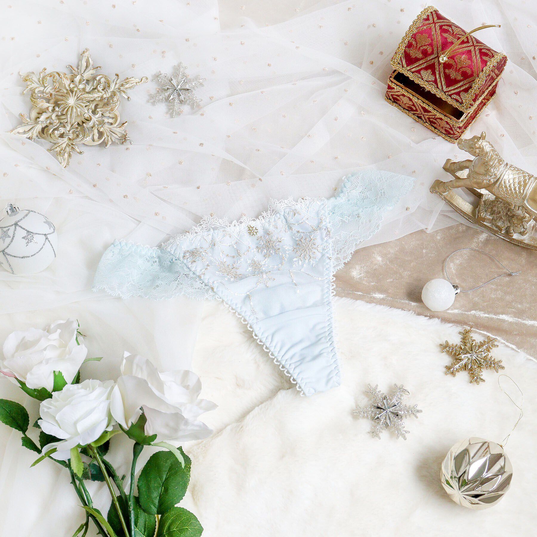 Risa Magli「グレッタ Tバックショーツ」|インナー|サックスブルー(09