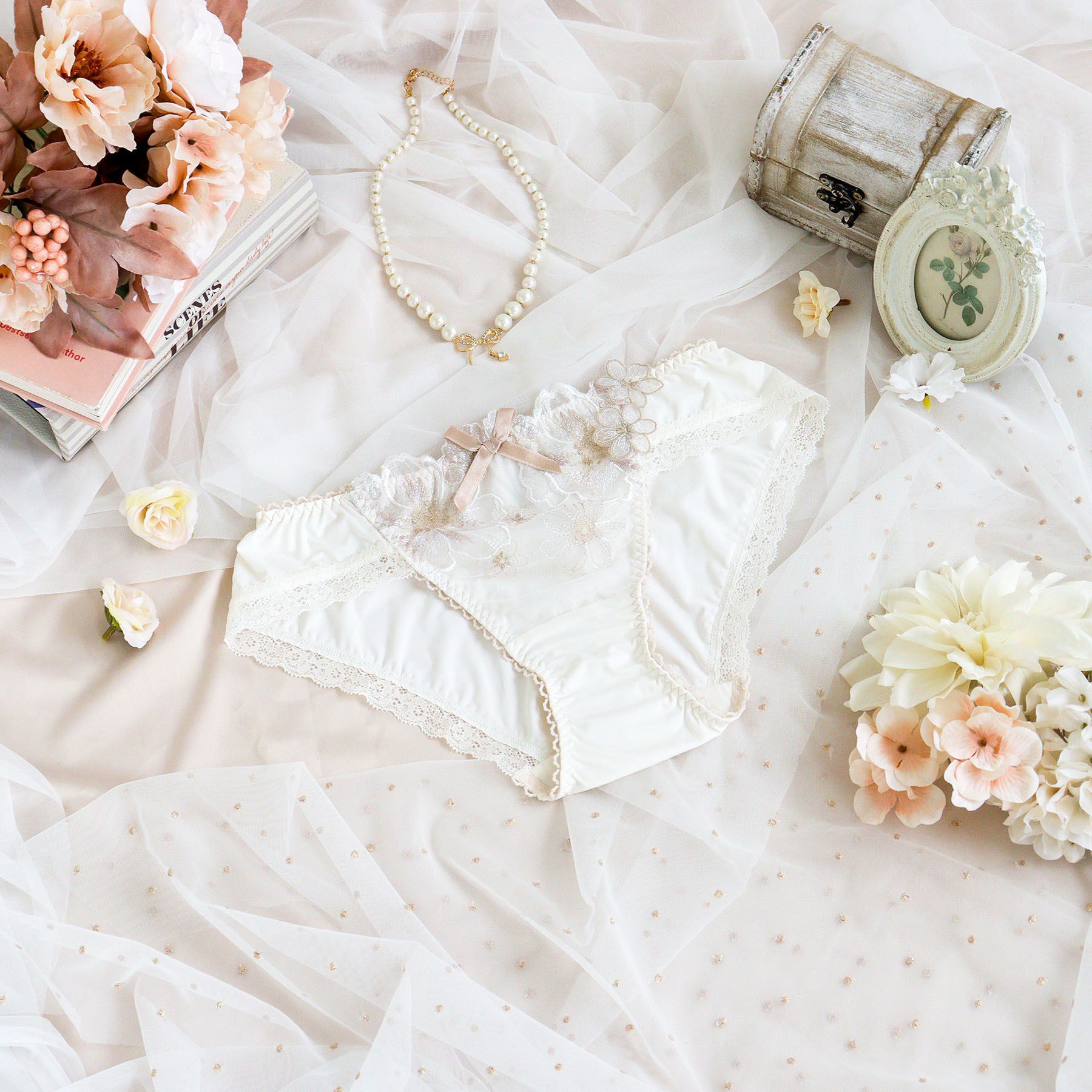 Risa Magli「ピア ノーマルショーツ」|インナー|クリーム(054)