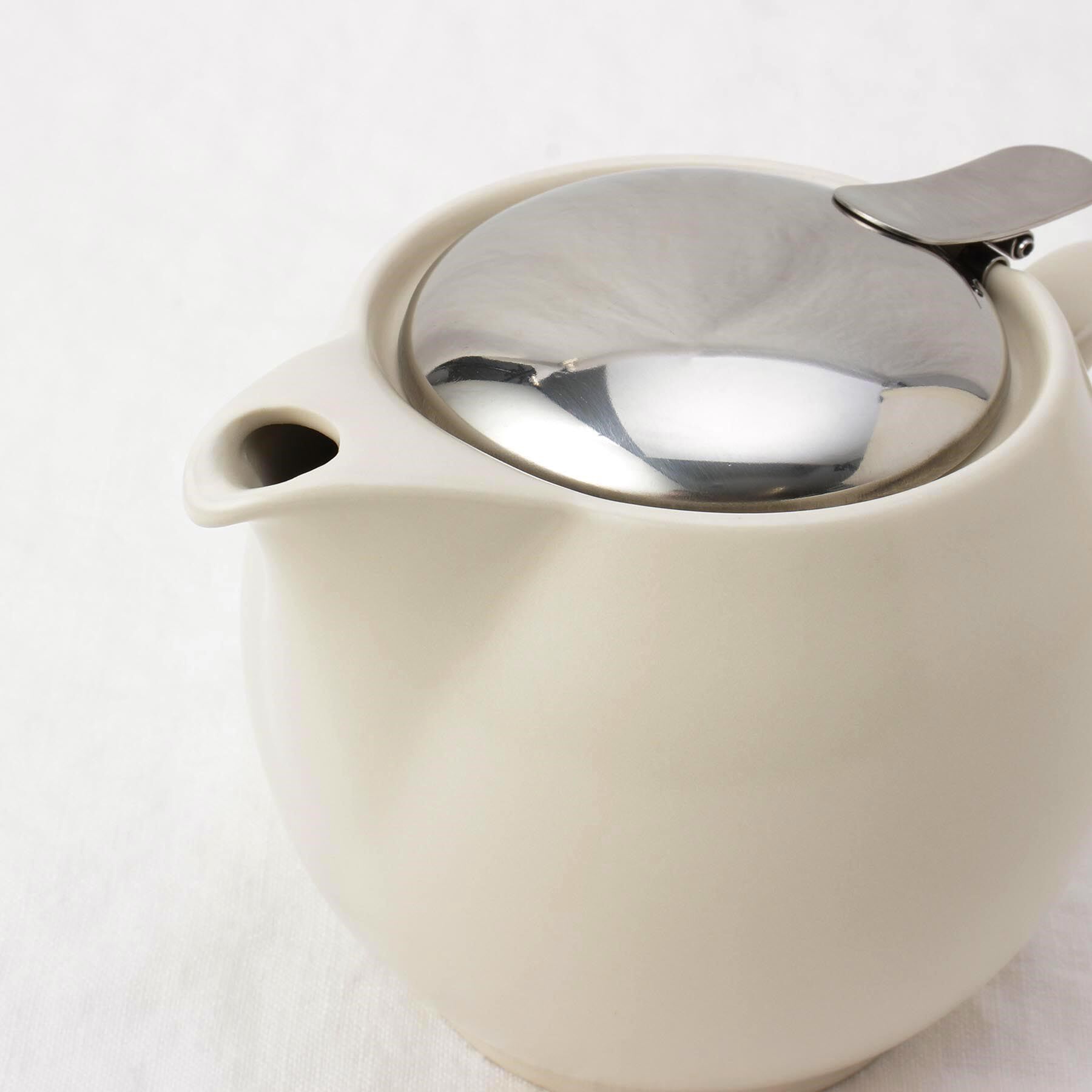 212 KITCHEN STORE「ユニバーサルティーポット3人用 シルキーアイボリー ＜ZEROJAPAN ゼロジャパン＞」|食器・キッチングッズ|