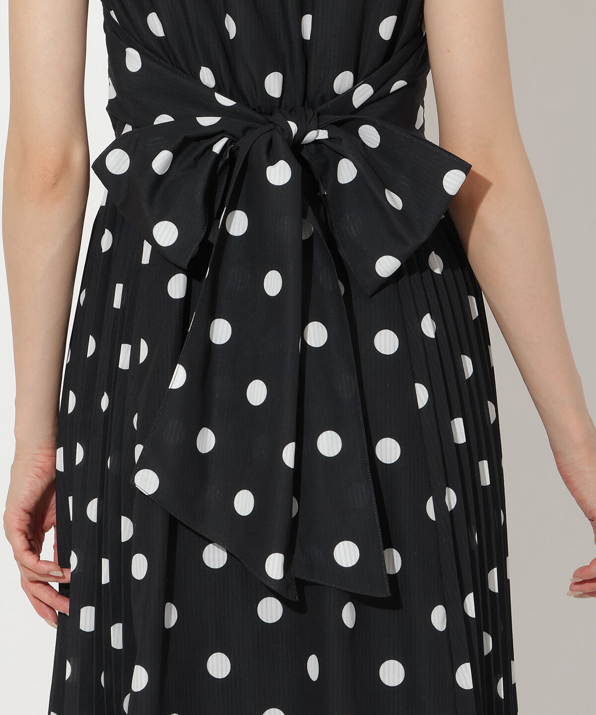 アンドクチュール「シアープリントサイドプリーツワンピース」|ワンピース|