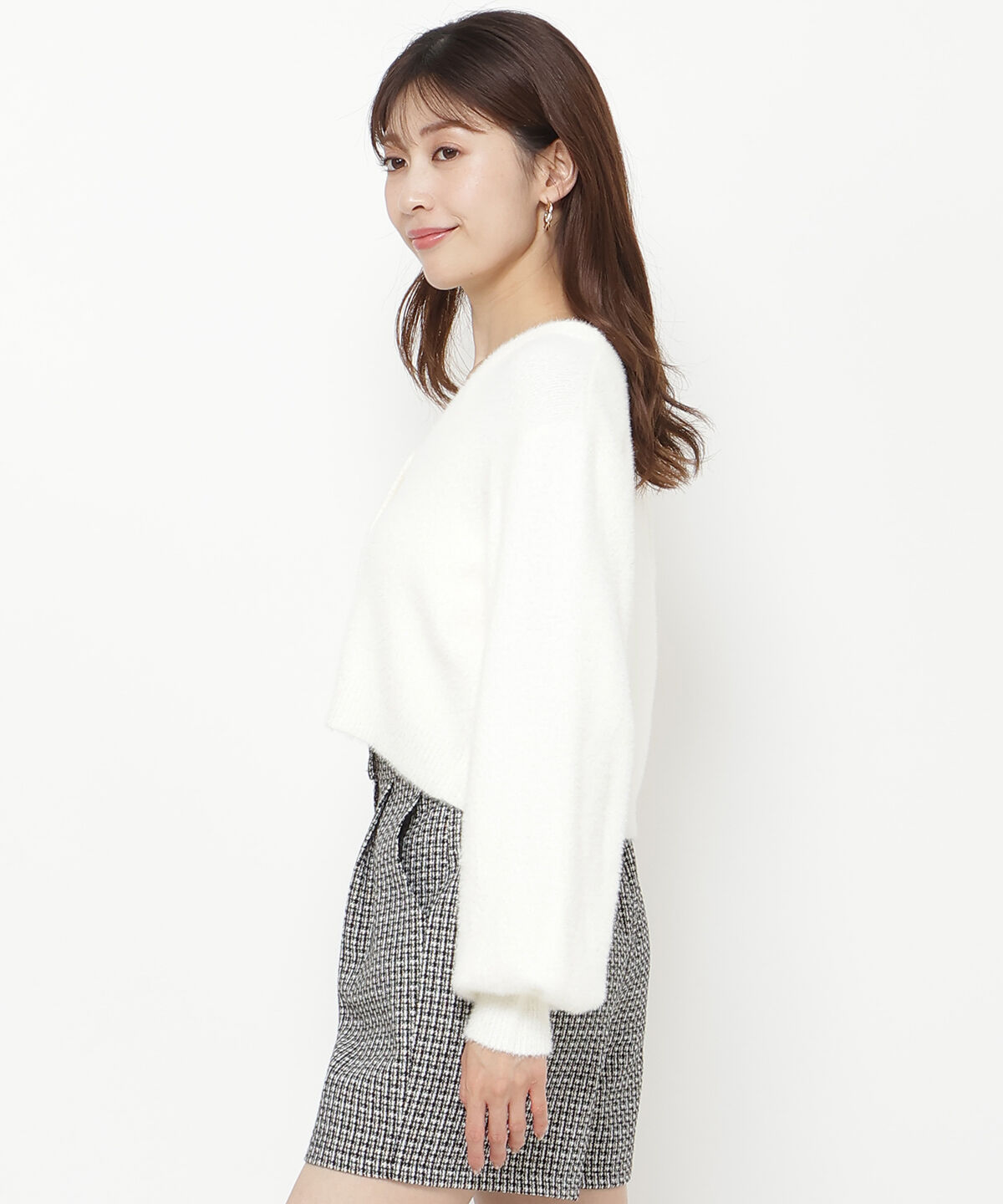 アンドクチュール「ラメフェザーVネックアンサンブル」|カーディガン|