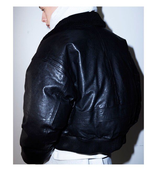 BEAMS「ワイドショートフィット G-1 シープレザー ダウンジャケット」|ブルゾン・スタジャン|