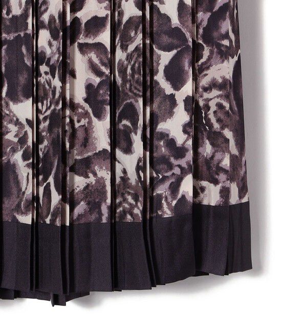 SHIPS for women「SHIPS Primary Navy Label:フラワー パネル プリント プリーツ スカート」|スカート|