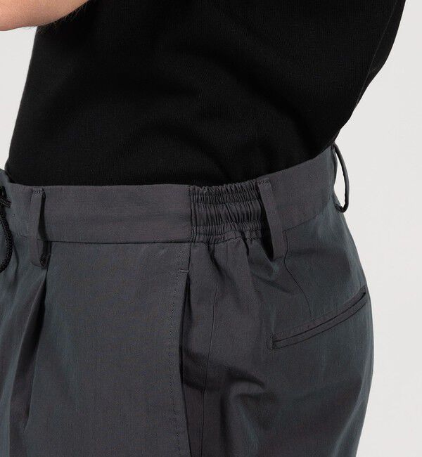 TOMORROWLAND MENS「コットンナイロンシャンブレー 1プリーツ イージースラックス FABRICA」|スラックス|