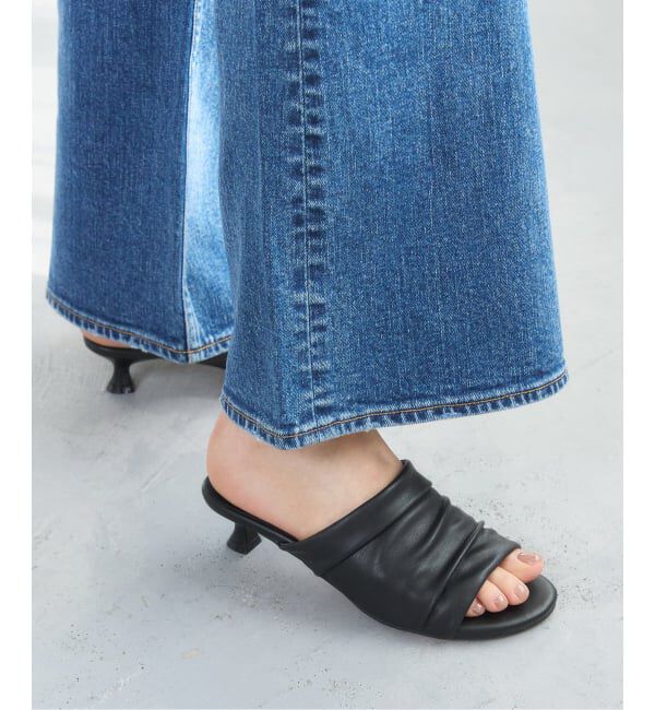  「《予約》4cmオブリークギャザーミュールサンダル」|サンダル|ブラック A