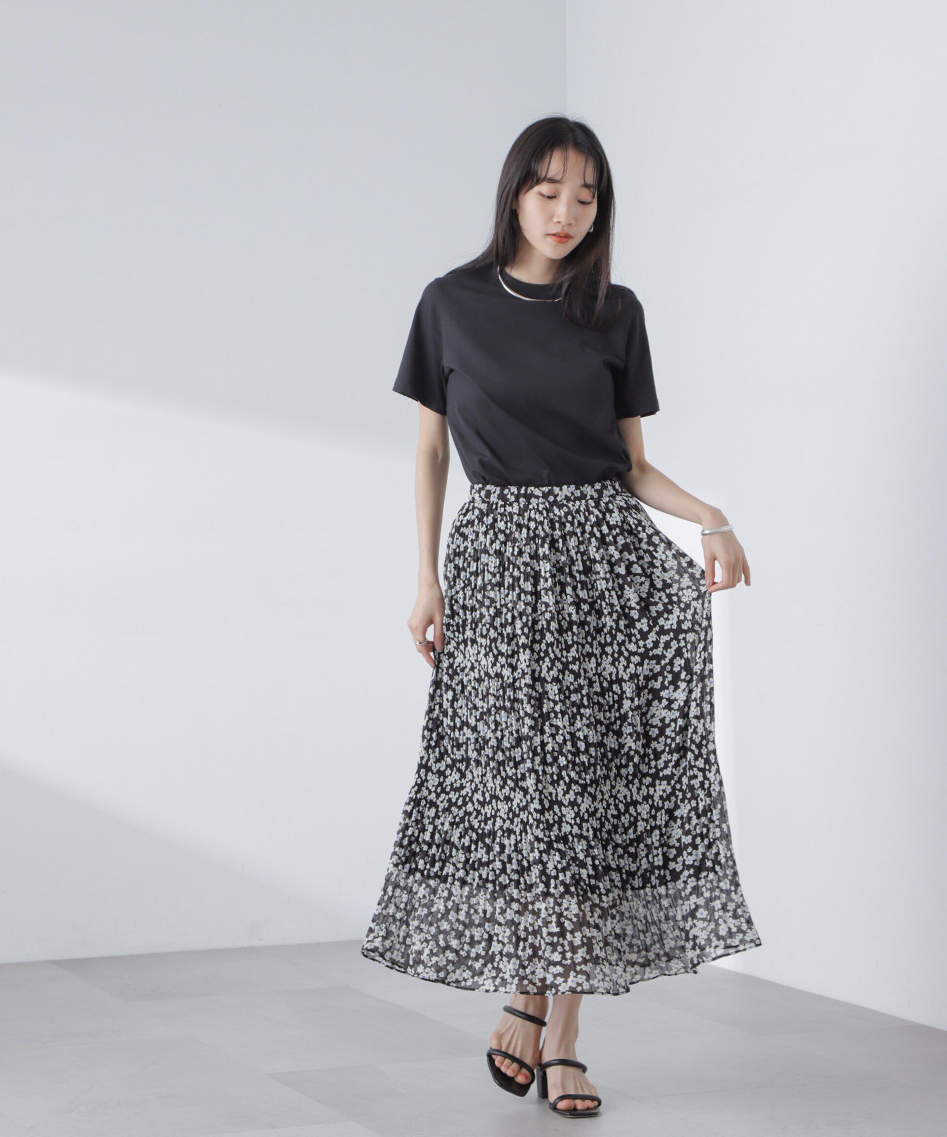 nano･universe「小花柄マジョリカプリーツスカート」|スカート|