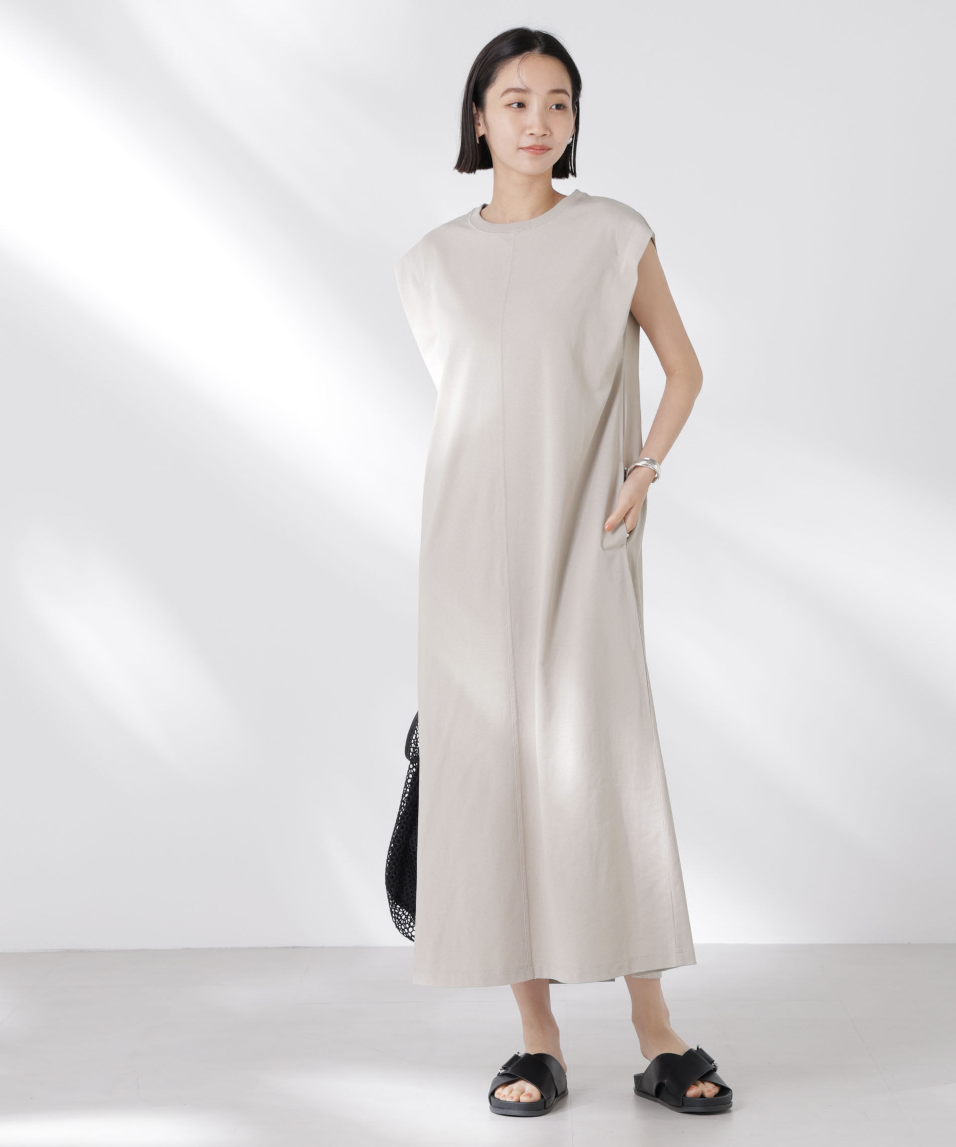 nano･universe「STORATECH 機能素材タックスリーブカットワンピース」|ワンピース|