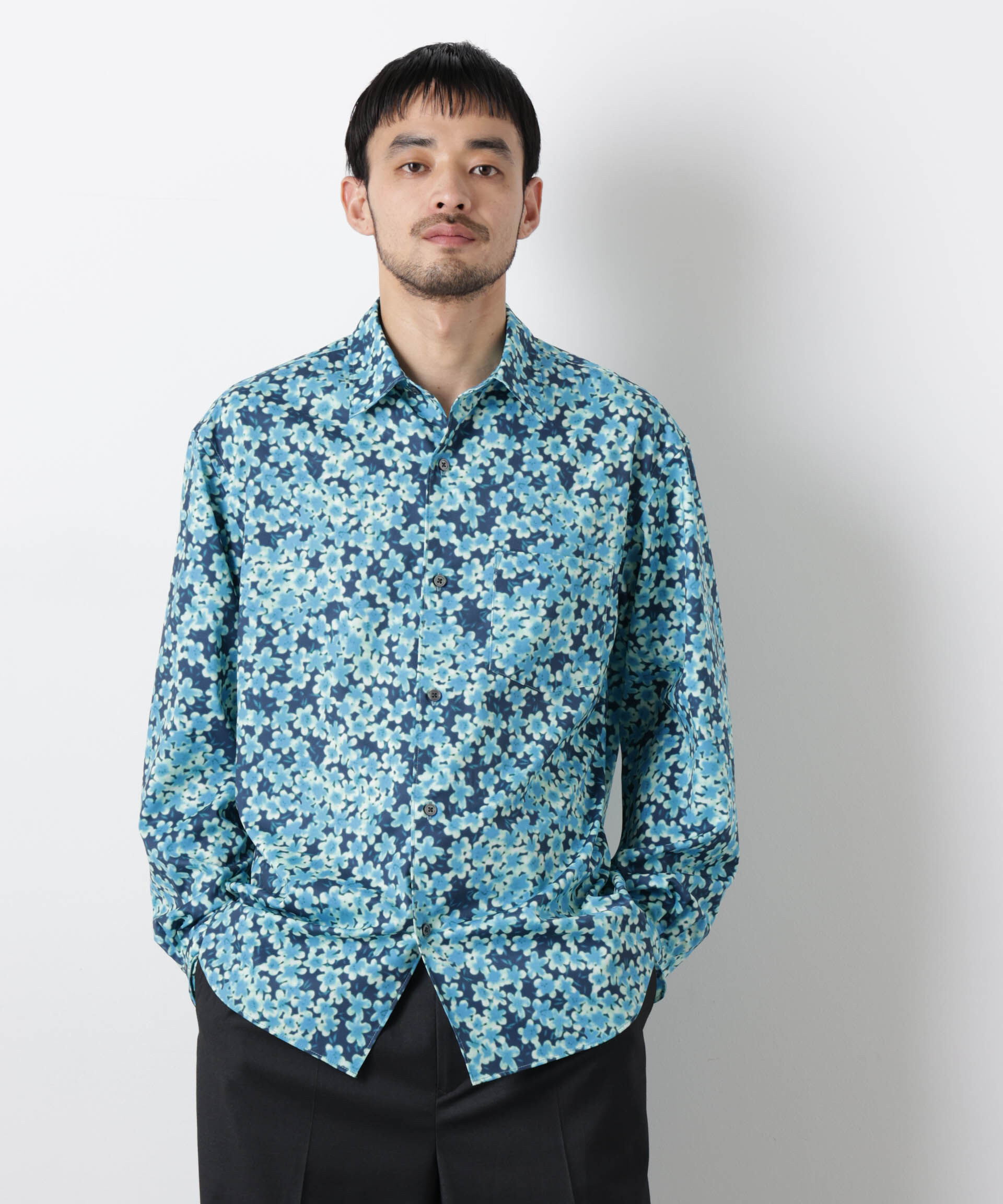 nano･universe「「EDITRIAL PRINT」アートフラワーシャツ」|シャツ・ブラウス|