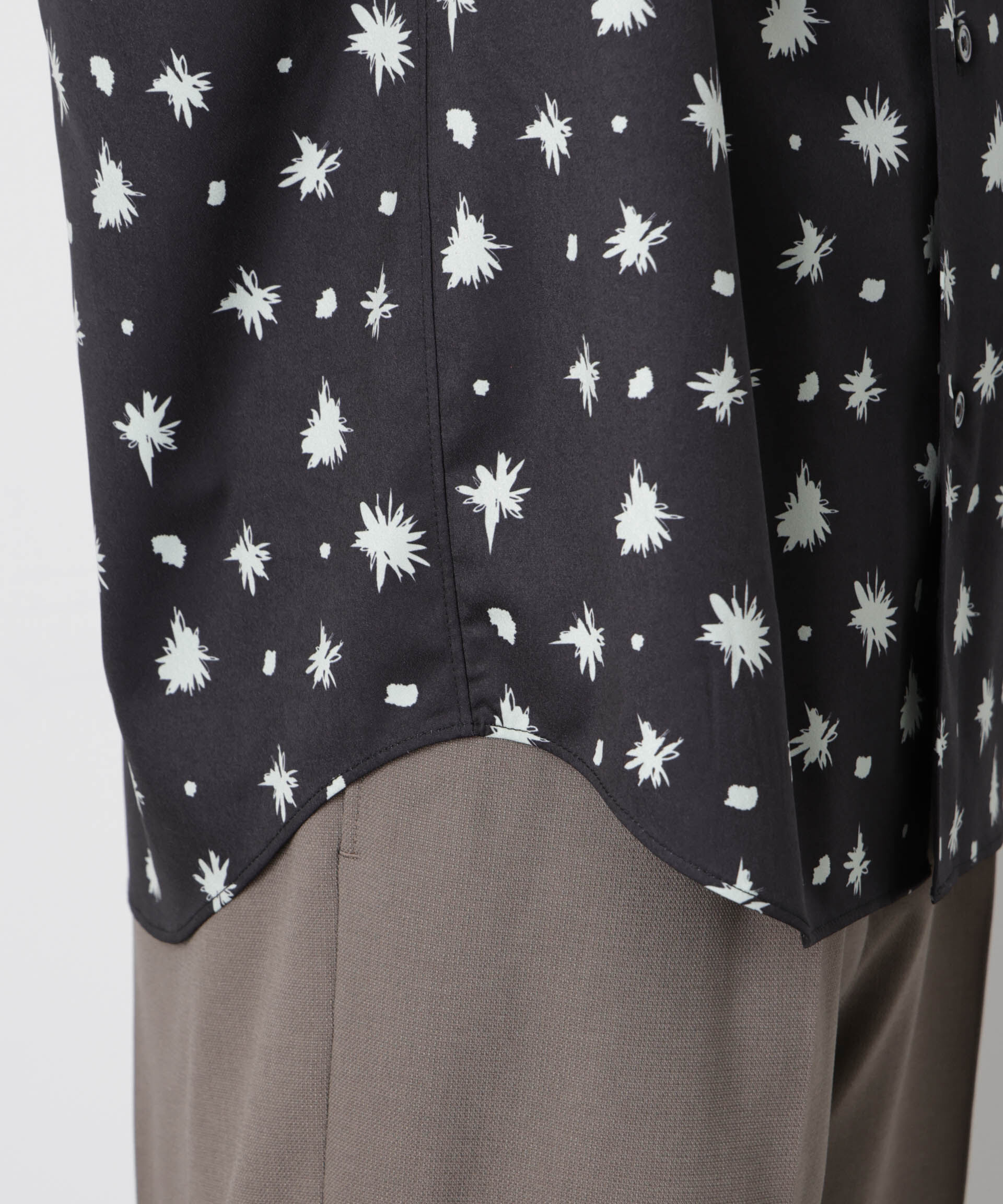 nano･universe「「EDITRIAL PRINT」アートフラワーシャツ」|シャツ・ブラウス|