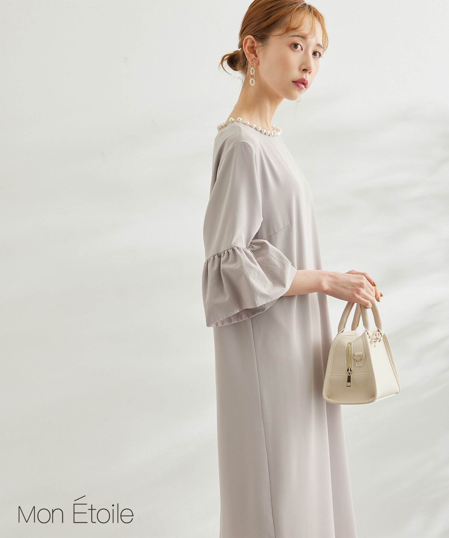 Rope&rsquo;Picnic「【一部店舗限定】【Mon E&rsquo;toile/モンエトワール】パールサックDress」|ドレス|ベージュ(27)
