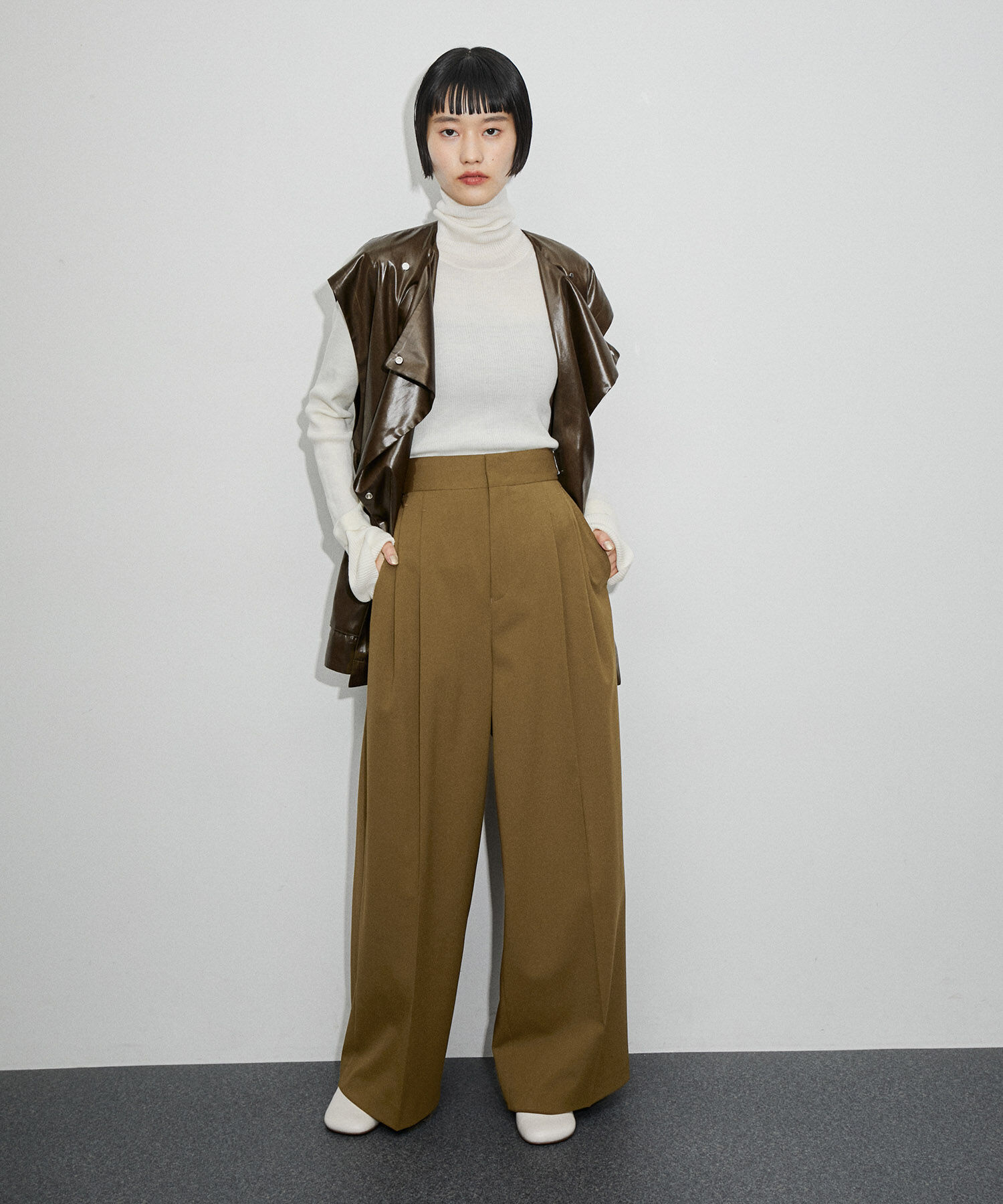 ADAM ET ROPE'「【サステナブル】2タックワイドスラックス」|スラックス|