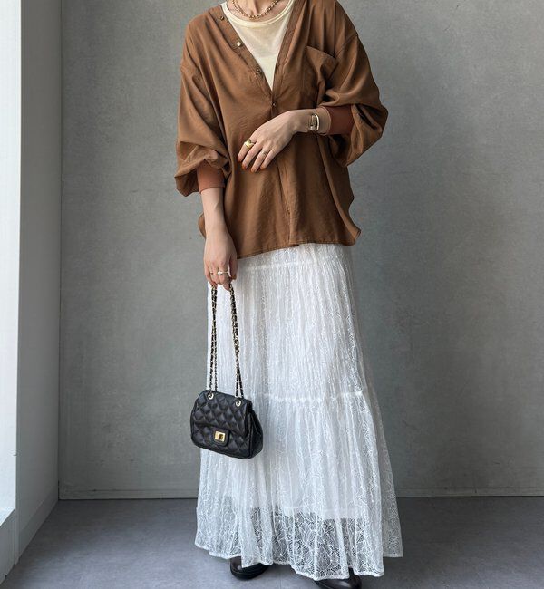  「【新色追加】GOLDボタンVVシャツ」|シャツ・ブラウス|