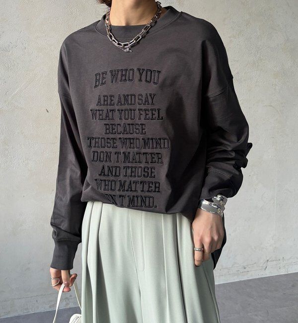  「【WEB限定】コットンロゴTEE」|Tシャツ・カットソー|チャコールグレー