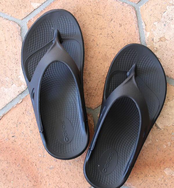 Rouge vif「【OOFOS/ウーフォス】O Original / リカバリーサンダル【WEB限」|サンダル|