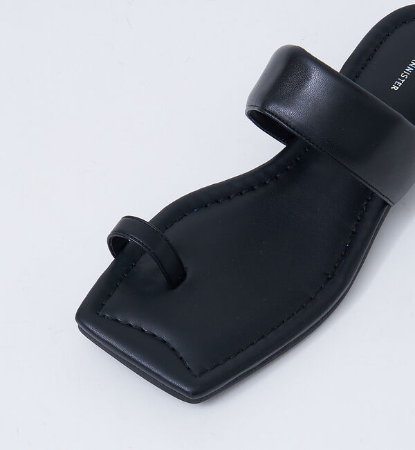 AU BANNISTER「【WEB限定】韓国風/スクエア アシンメトリー サンダル」|サンダル|