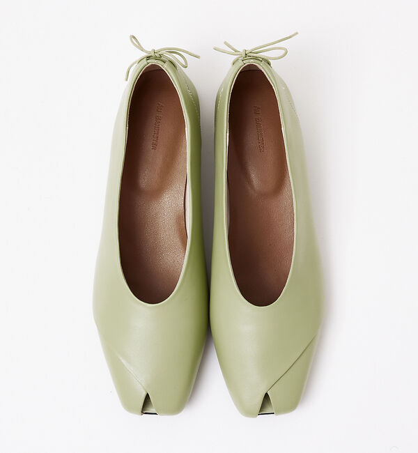 AU BANNISTER「ピープトゥリボンソフトシューズ」|パンプス|