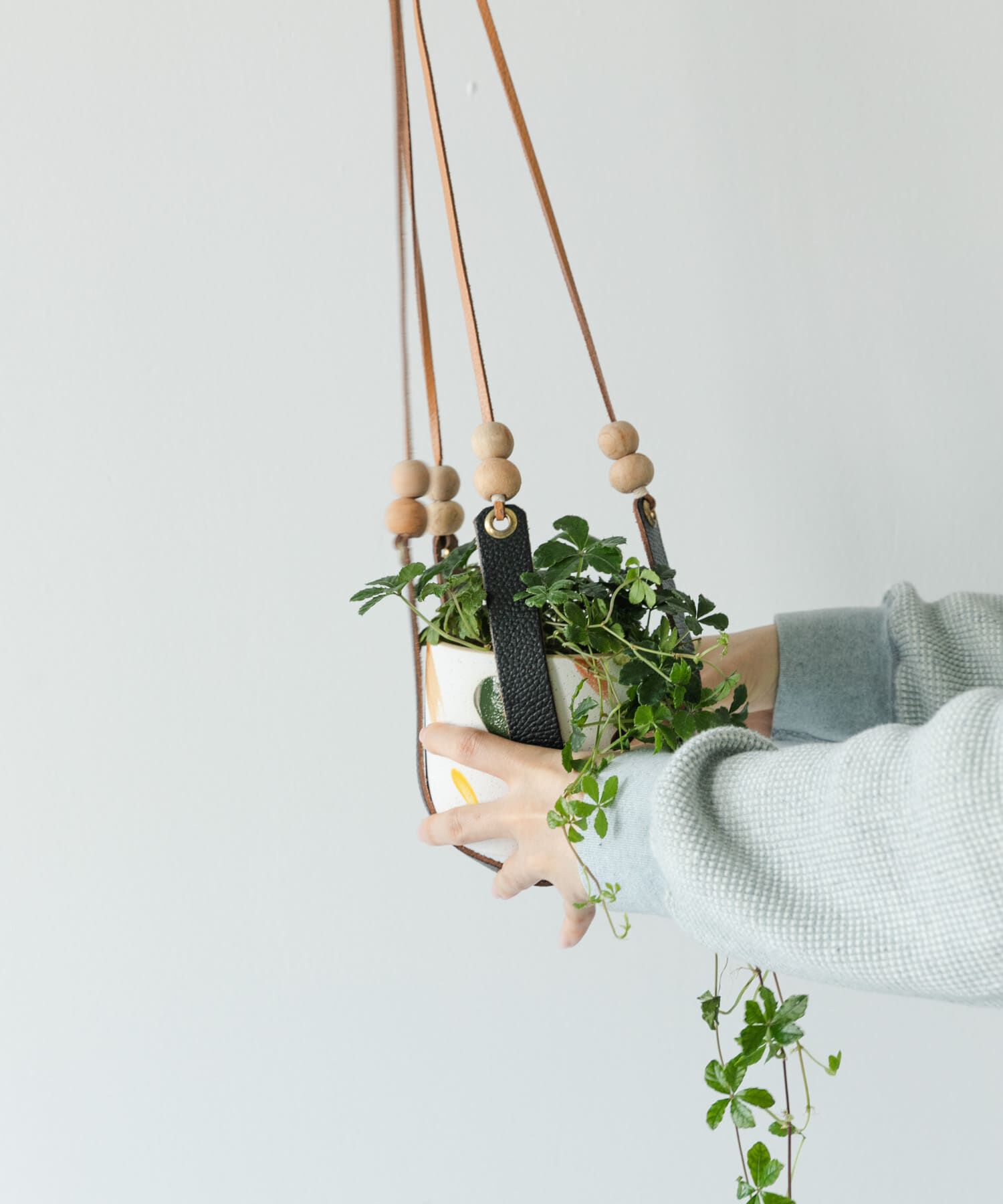 URBAN RESEARCH DOORS「FARM　レザーマクラメハンガー WB」|フィギュア・ホビー|