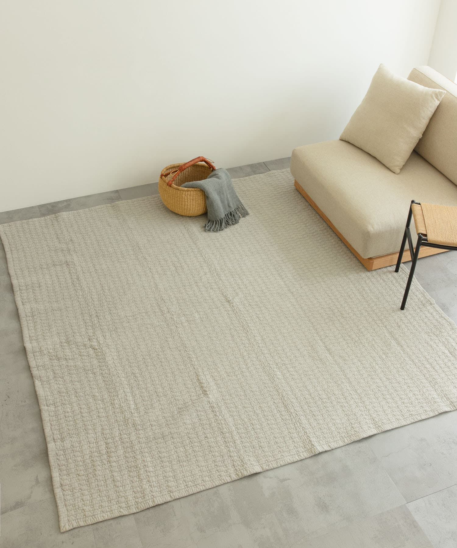 URBAN RESEARCH DOORS「DOORS LIVING PRODUCTS　コットンマット ドット 190&times;190」|クッション・クッションカバー|ベージュ