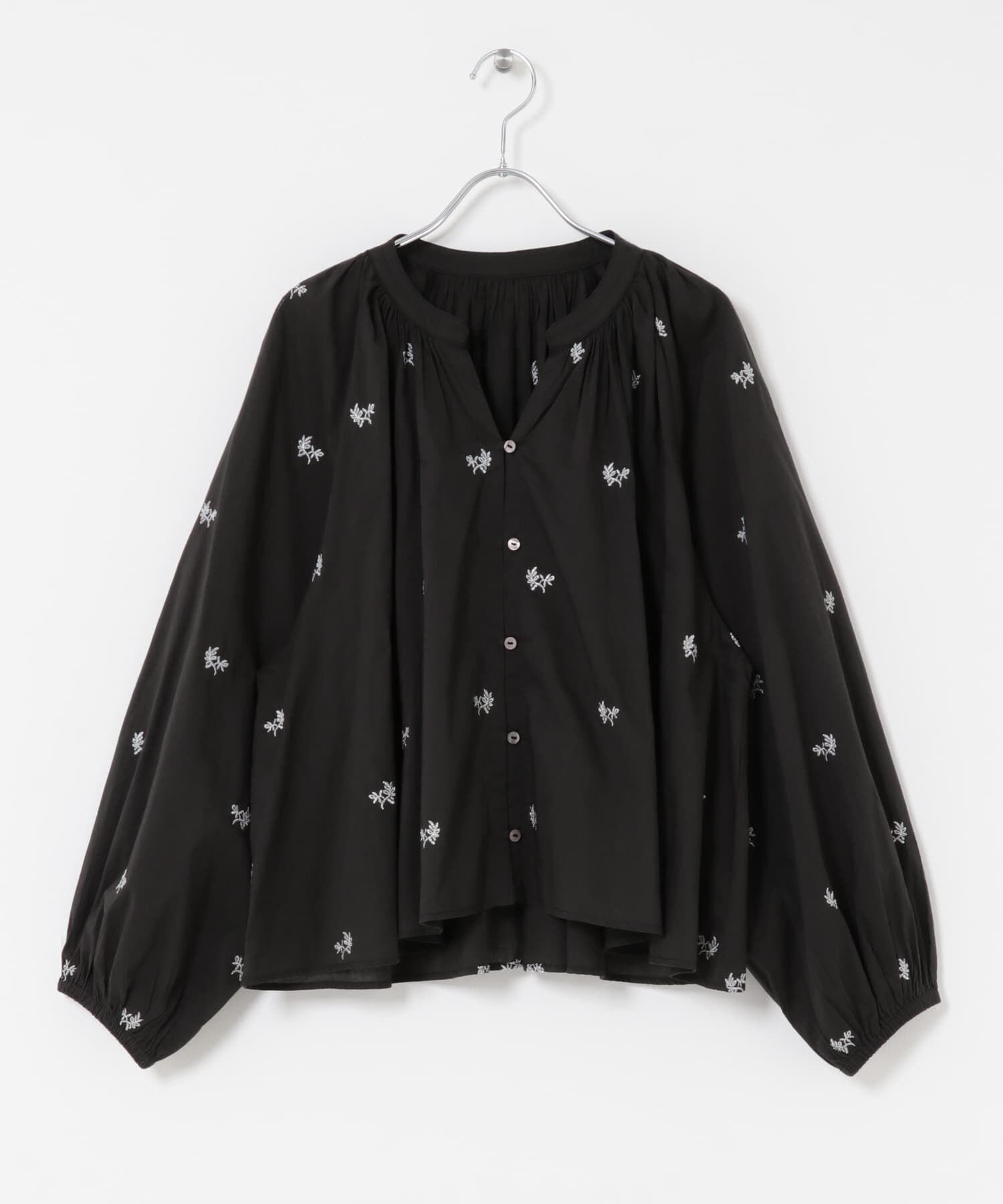 URBAN RESEARCH DOORS「リーフモチーフラメ刺繍ブラウス」|シャツ・ブラウス|