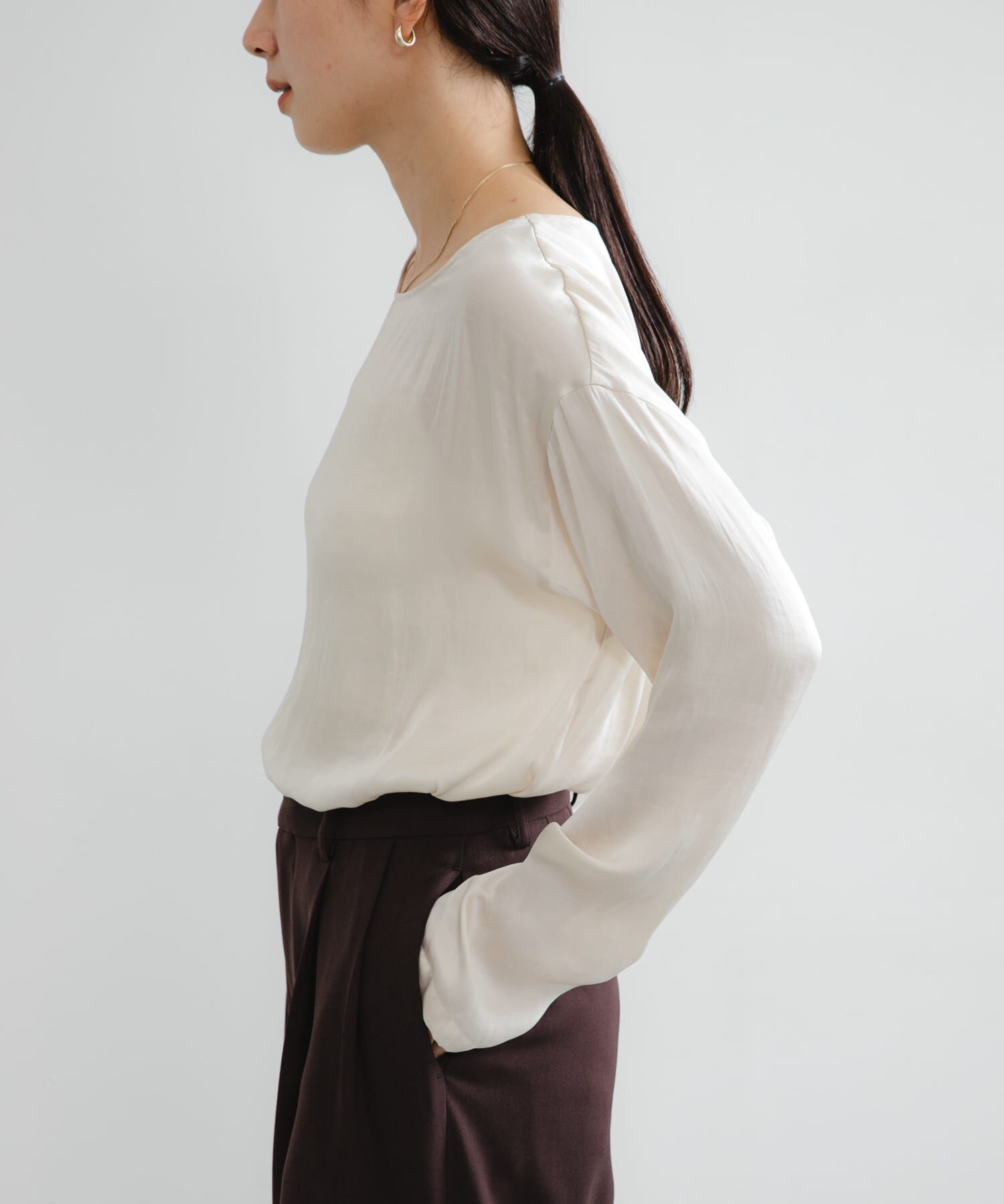 URBAN RESEARCH「ヴィンテージサテンTシャツブラウス」|シャツ・ブラウス|