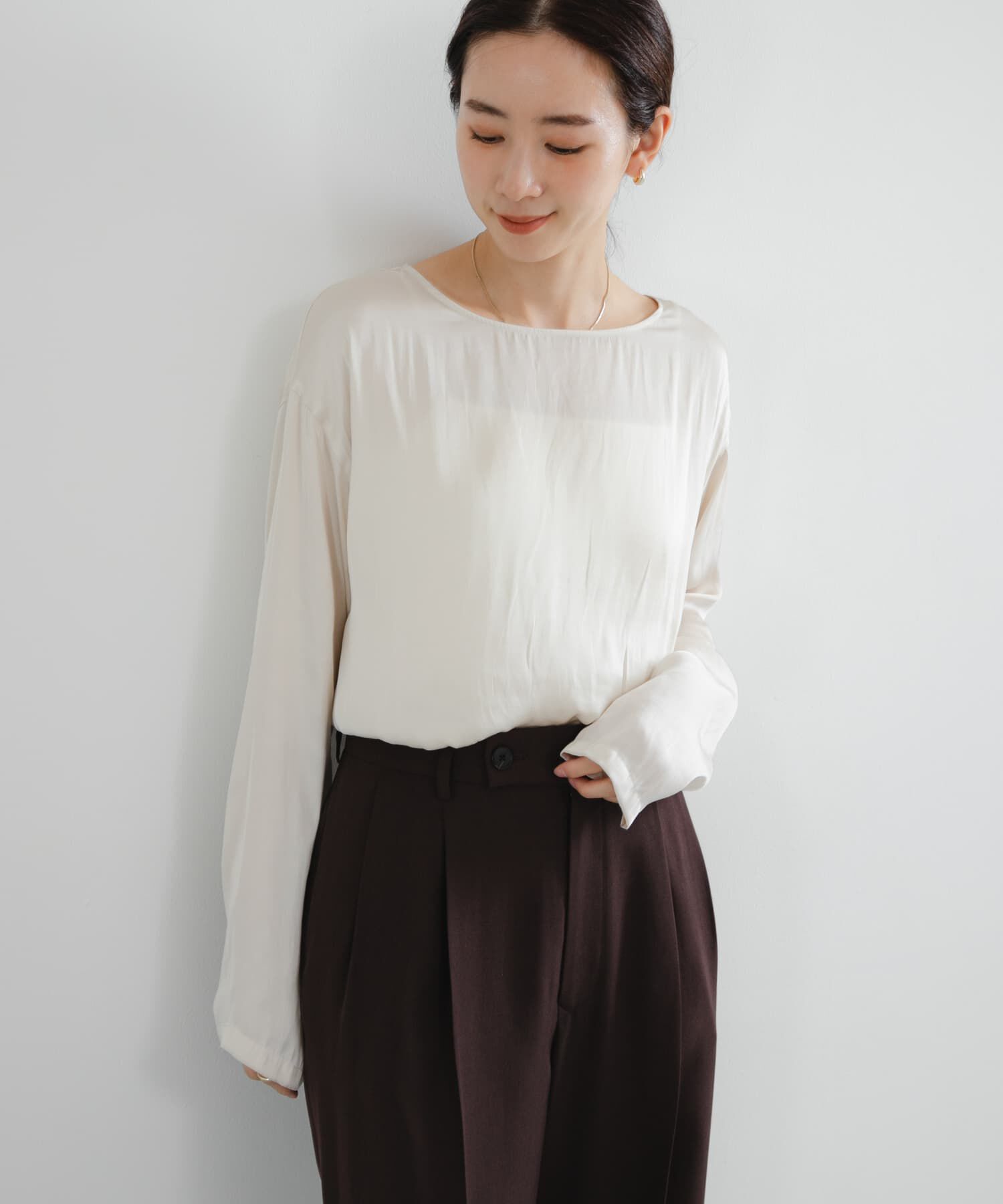 URBAN RESEARCH「ヴィンテージサテンTシャツブラウス」|シャツ・ブラウス|