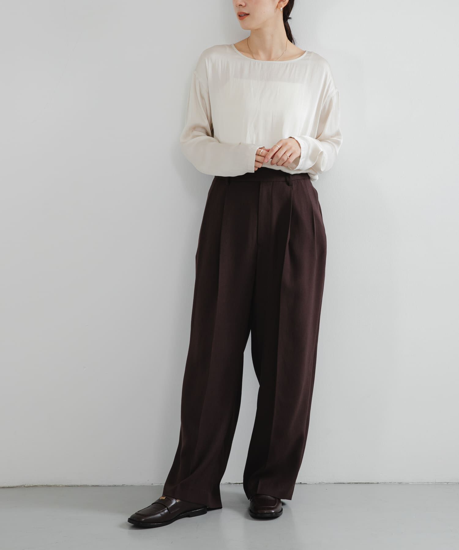 URBAN RESEARCH「ヴィンテージサテンTシャツブラウス」|シャツ・ブラウス|