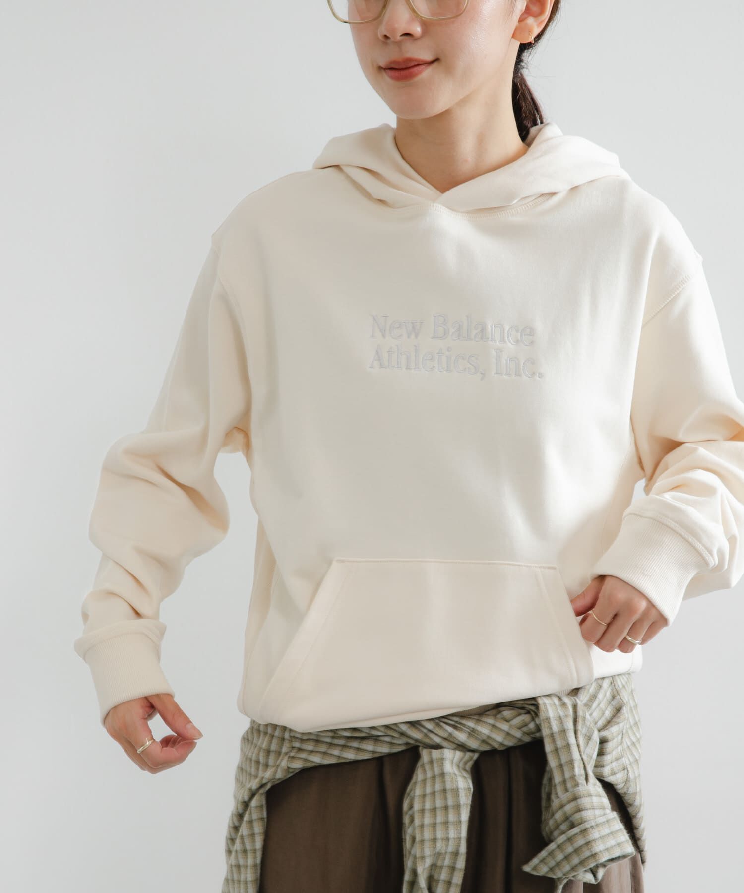 URBAN RESEARCH「NEW BALANCE　Athleticsクラシックスフーディ」|パーカー|