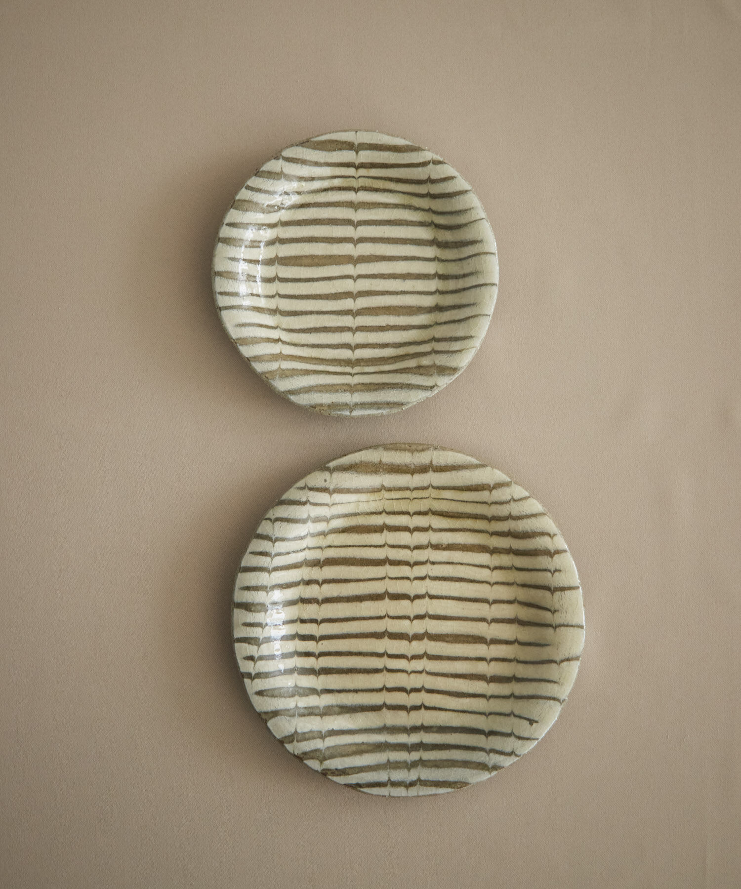 URBAN RESEARCH DOORS「塩幡桃子　4寸プレート フェザーコーム」|食器・キッチングッズ|