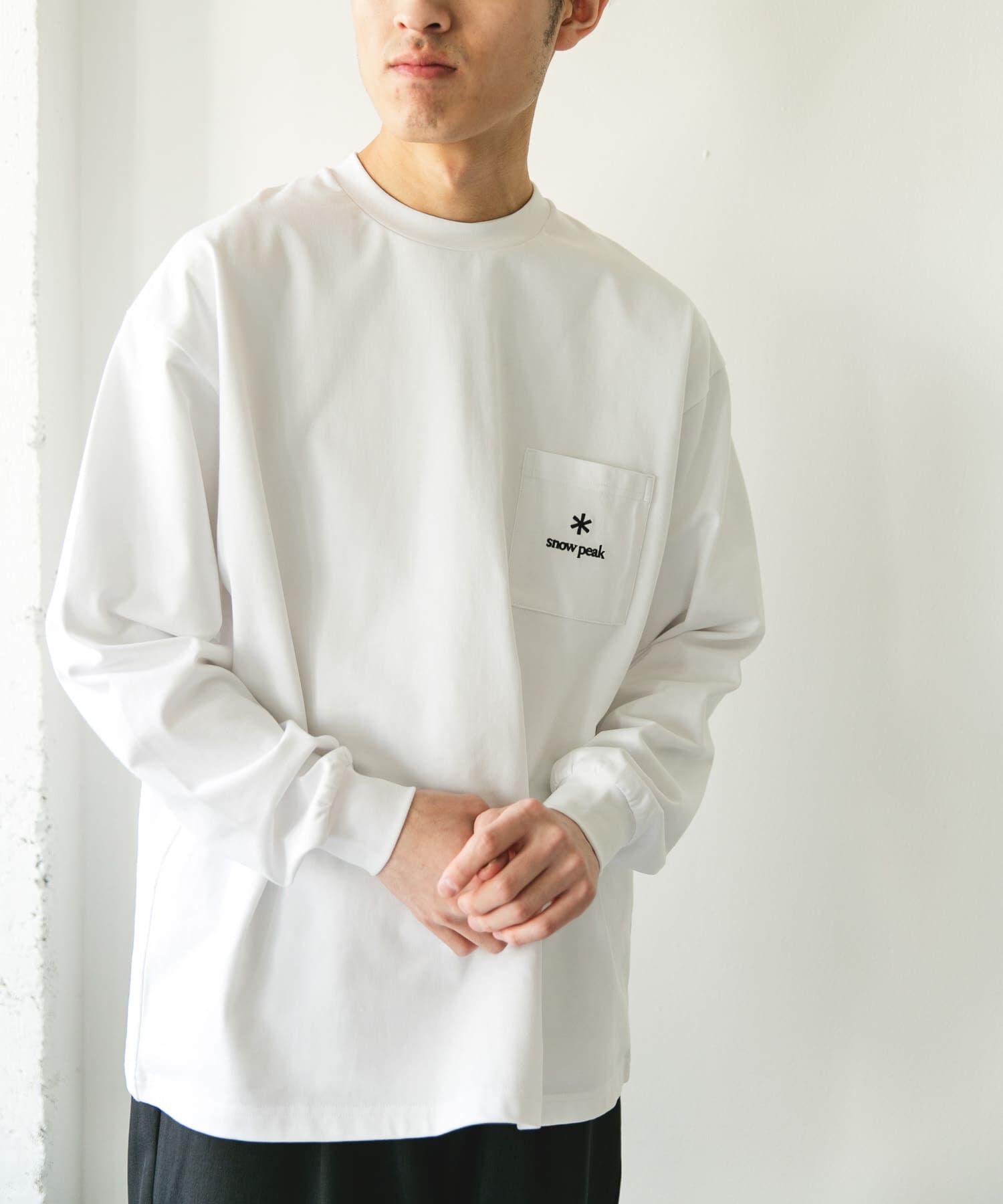 URBAN RESEARCH DOORS「『別注』Snow Peak Apparel&times;DOORS　POCKET LOGO LONG-SLEEVE T-SHIRTS」|Tシャツ・カットソー|