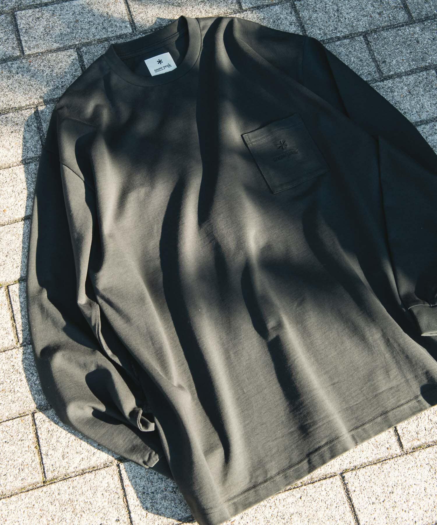 URBAN RESEARCH DOORS「『別注』Snow Peak Apparel&times;DOORS　POCKET LOGO LONG-SLEEVE T-SHIRTS」|Tシャツ・カットソー|