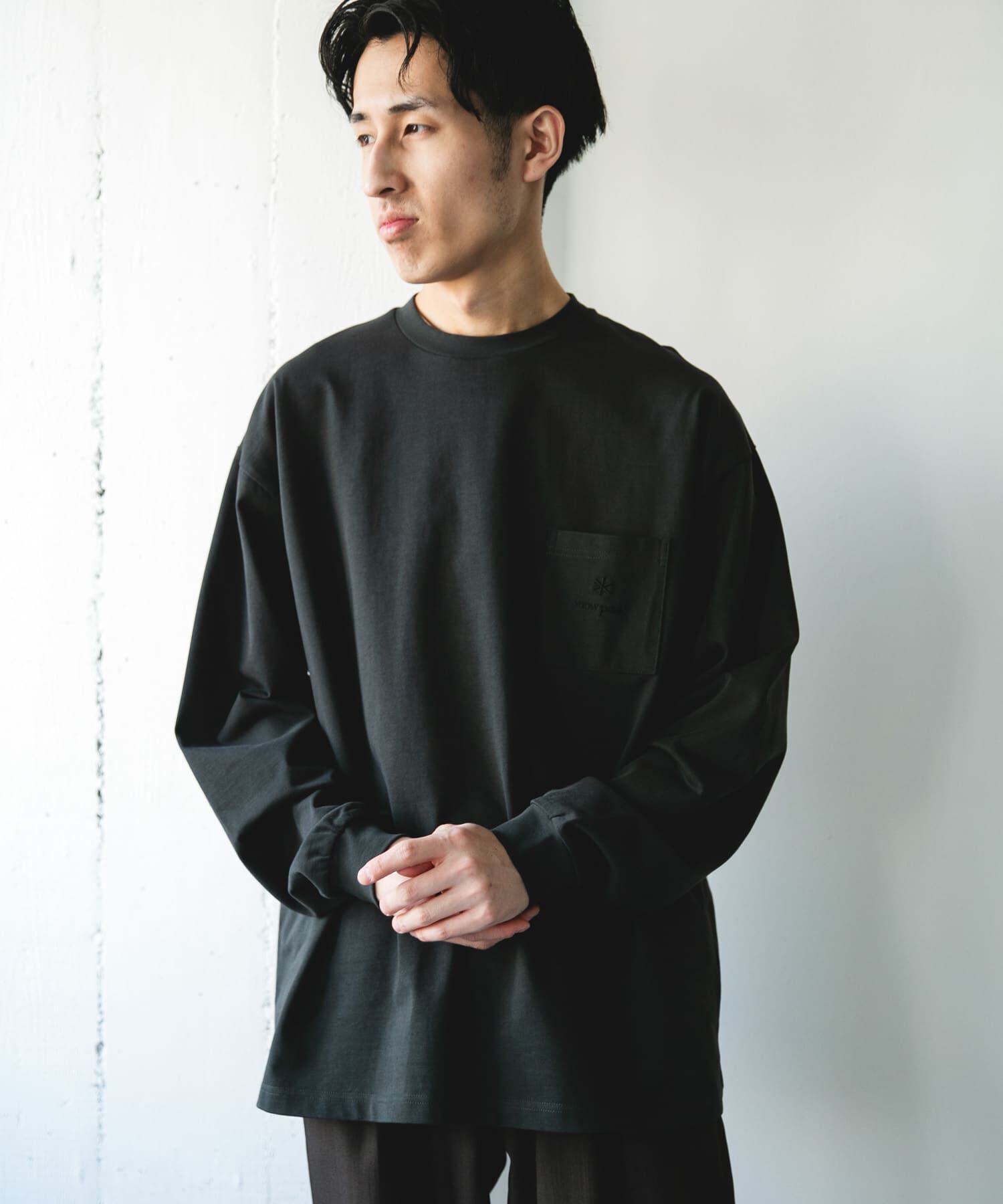 URBAN RESEARCH DOORS「『別注』Snow Peak Apparel&times;DOORS　POCKET LOGO LONG-SLEEVE T-SHIRTS」|Tシャツ・カットソー|