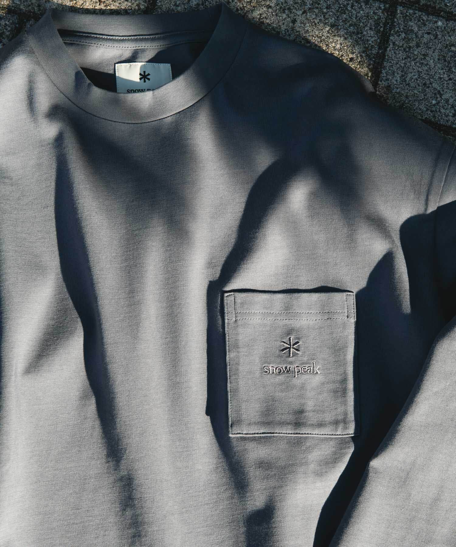 URBAN RESEARCH DOORS「『別注』Snow Peak Apparel&times;DOORS　POCKET LOGO LONG-SLEEVE T-SHIRTS」|Tシャツ・カットソー|