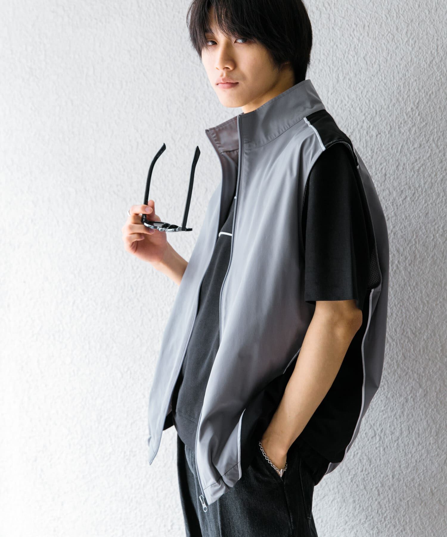 SENSE OF PLACE by URBAN RESEARCH「『セットアップ対応』 ブロックドトラックベスト」|ノーカラーコート|