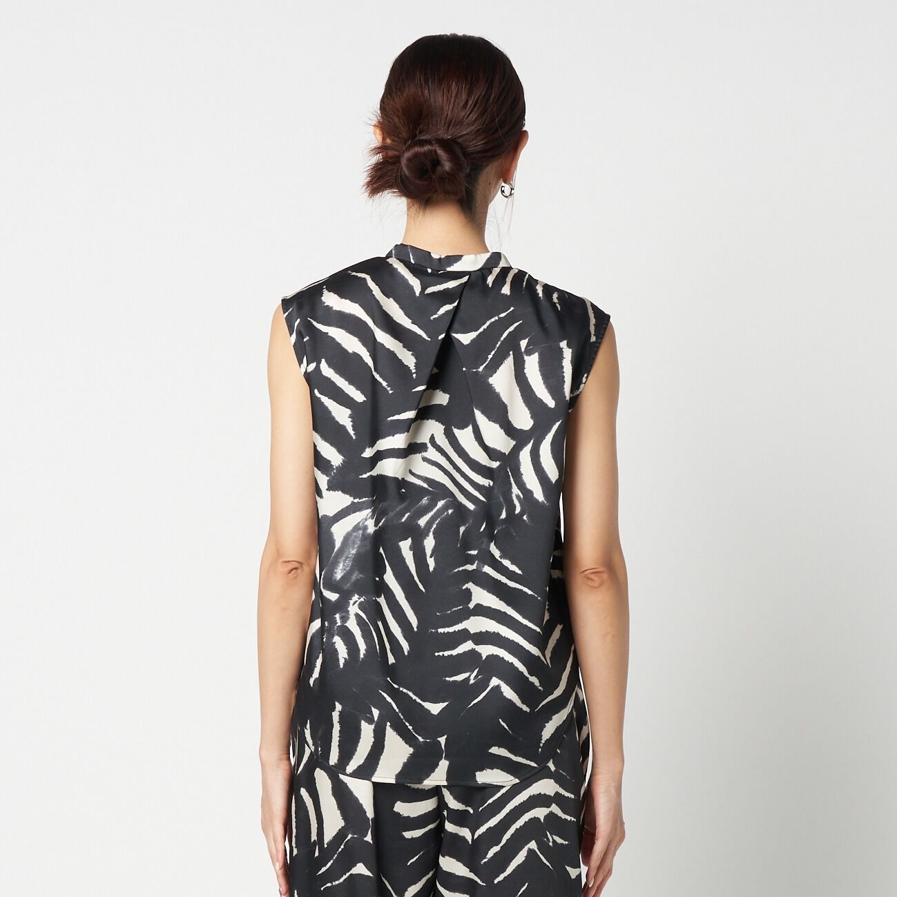 HELIOPOLE「HELIOPOLE ARGENTI PRINT SLEEVELESS BLOUSE」|シャツ・ブラウス|