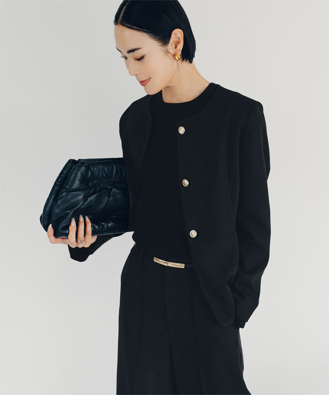 ur's「【小林有里さんコラボアイテム】美シルエットゴールド釦ペプラムジャケット」|ノーカラージャケット|