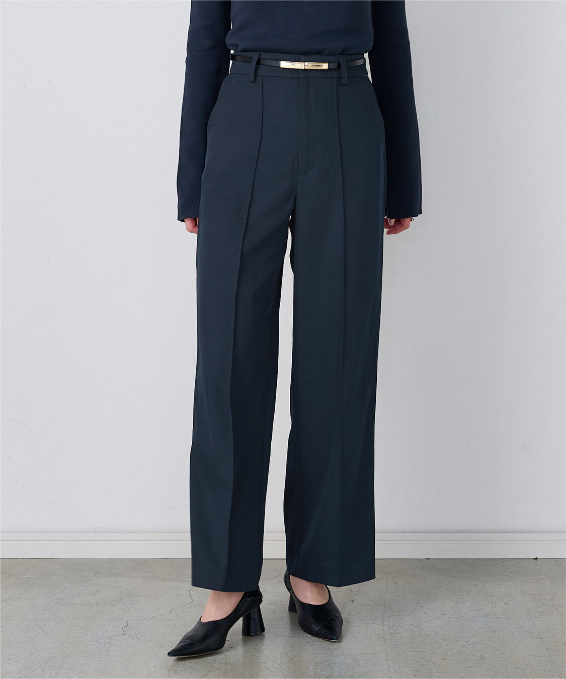 ur's「【小林有里さんコラボアイテム】ピンタックセンタープレスワイドパンツ」|スラックス|