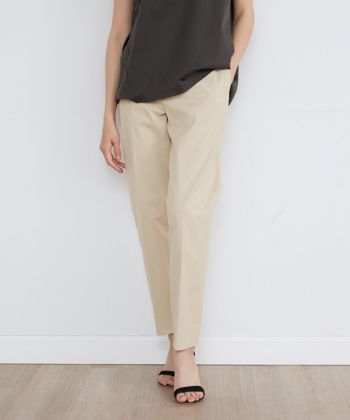 INED「Louiseリネンブレンドテーパードパンツ」|スラックス|